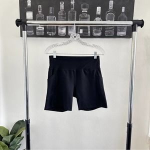 Calvin Klein Performance black work out shorts size Large